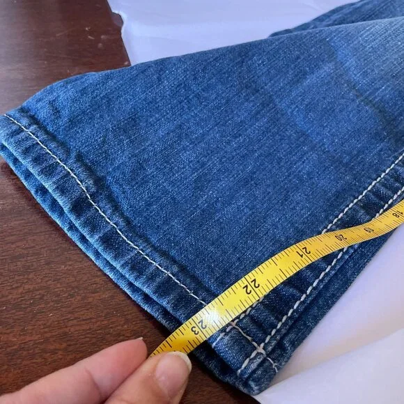 VINTAGE Y2K MISS ME CAPRIS  Fleur de Lis Bling SZ 27 - Picture 8 of 9